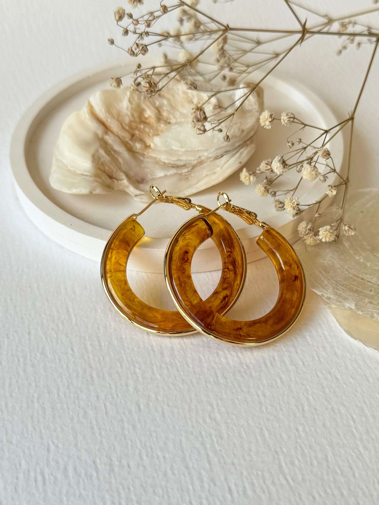 Kylie acrylic hoop earrings - Amber