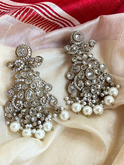 MYRA - Antique Design Earrings