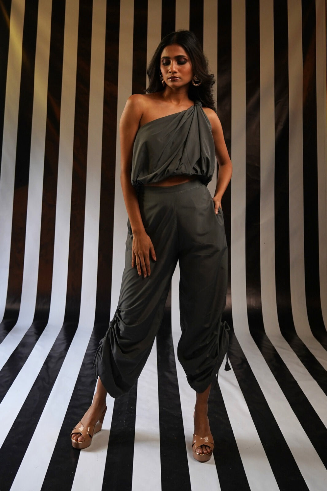 One shoulder Bubble Crop+Rusched Pant - Charcoal