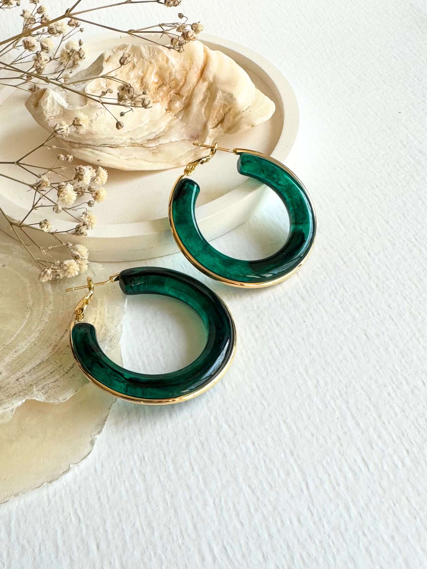 Kylie acrylic hoop earrings - Emerald